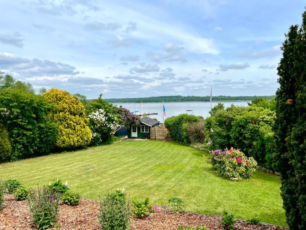 Traumhafter Seeblick Mit Grosser Terrasse Pogeez Exterior photo